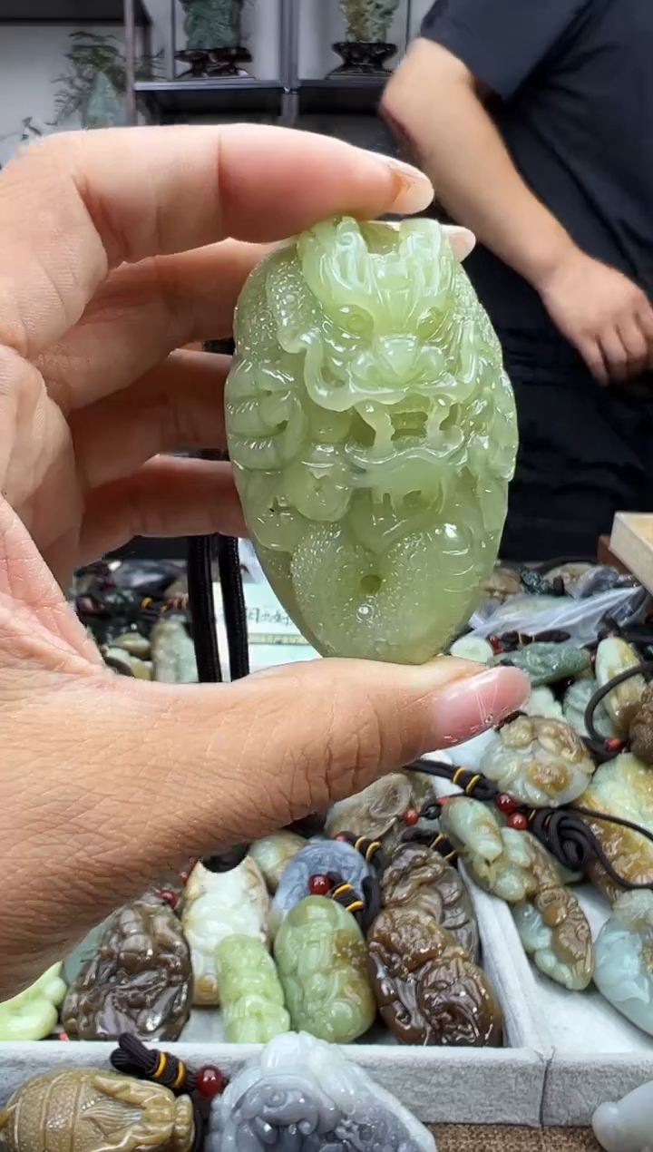 和田玉未镶嵌把件1