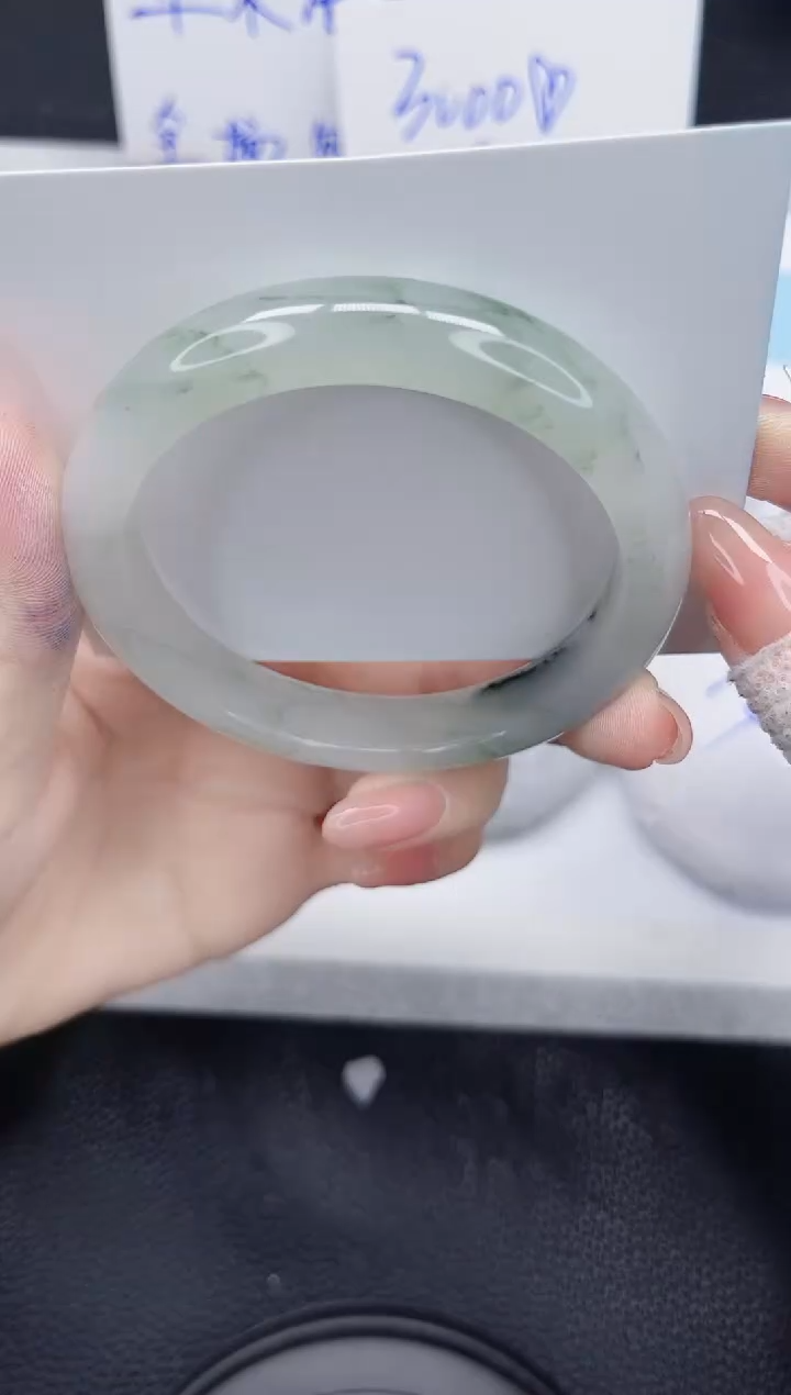 未镶嵌手镯石英质玉175-58.4