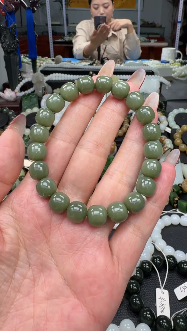 未镶嵌手串和田玉新疆沙枣青卡10