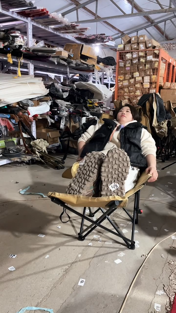 铁生锈 带腿托 高背 颜色随机