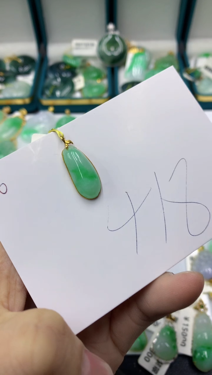 【闪购商品】翡翠颈饰18K金镶嵌11111111111