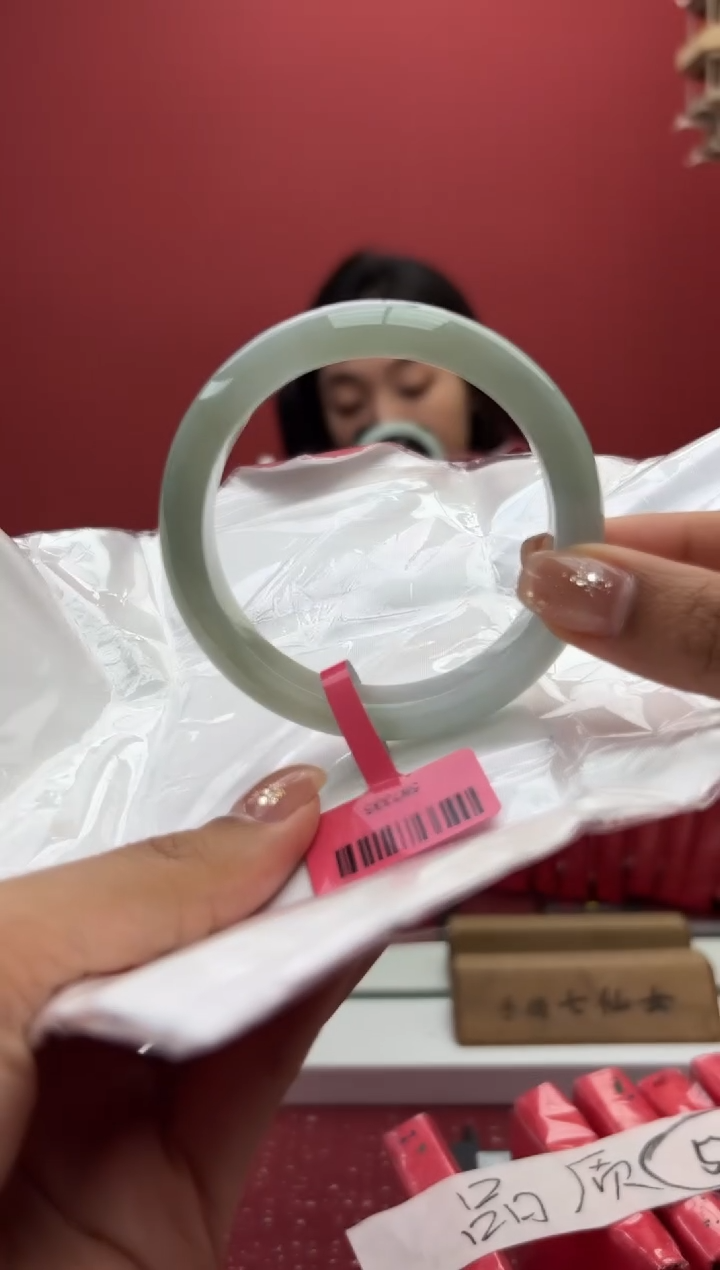 【闪购商品】翡翠手镯未镶嵌4手镯