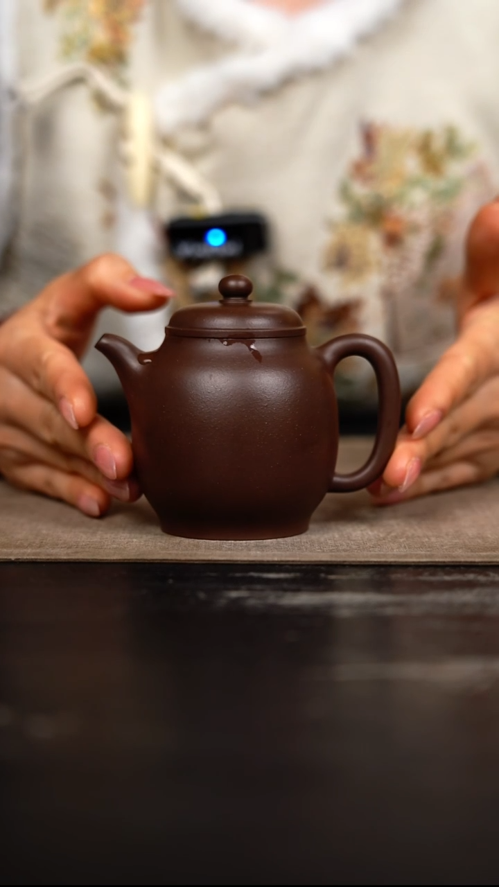 茶壶紫砂老紫泥巨轮珠140cc