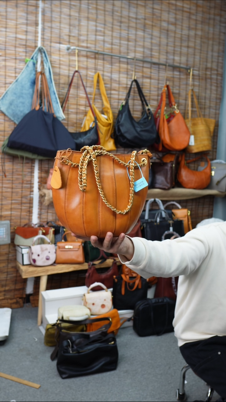 牛皮（革）植鞣南瓜 黑