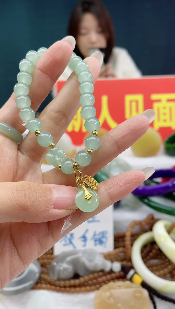 【闪购商品】石英质玉手链合金8