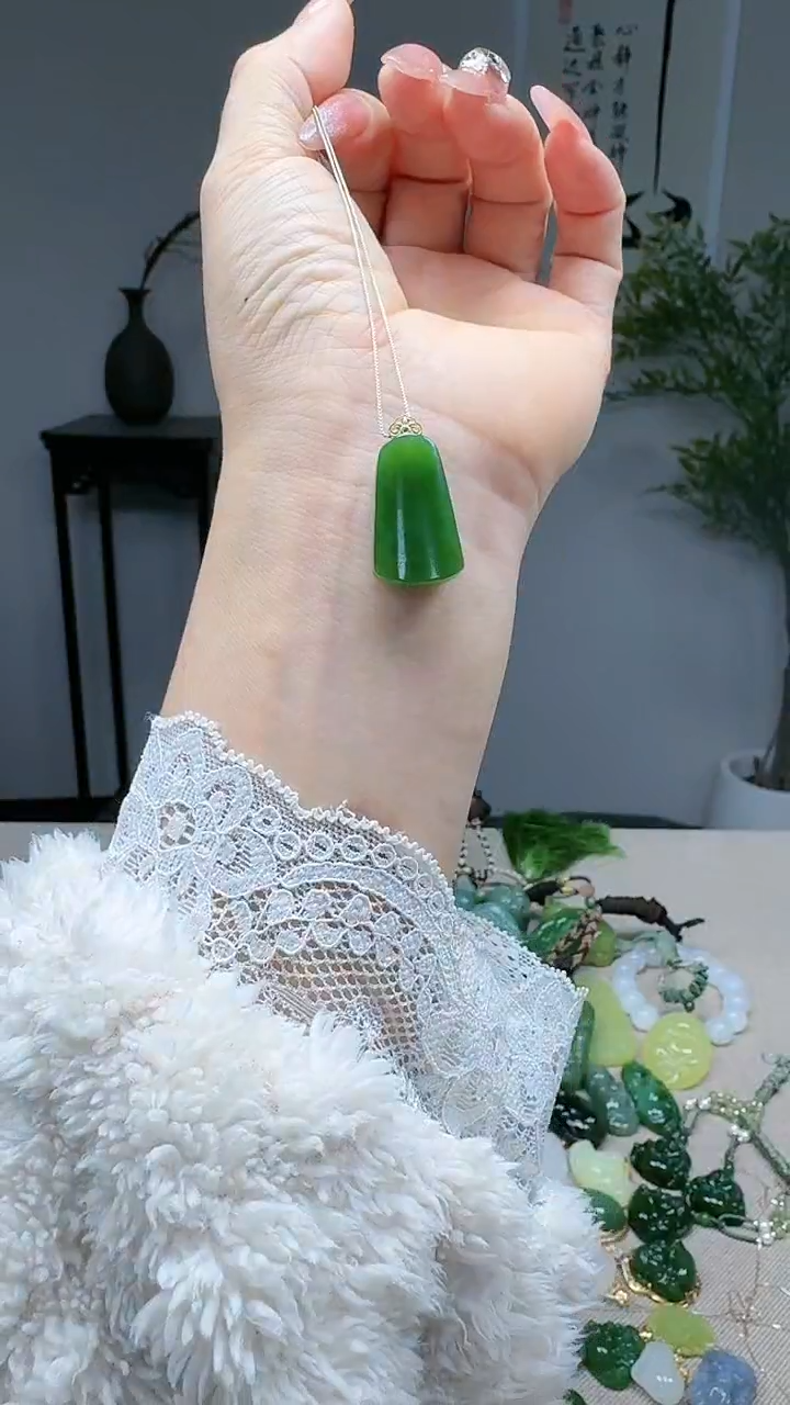 吊坠(不含链)18K金镶嵌和田玉1