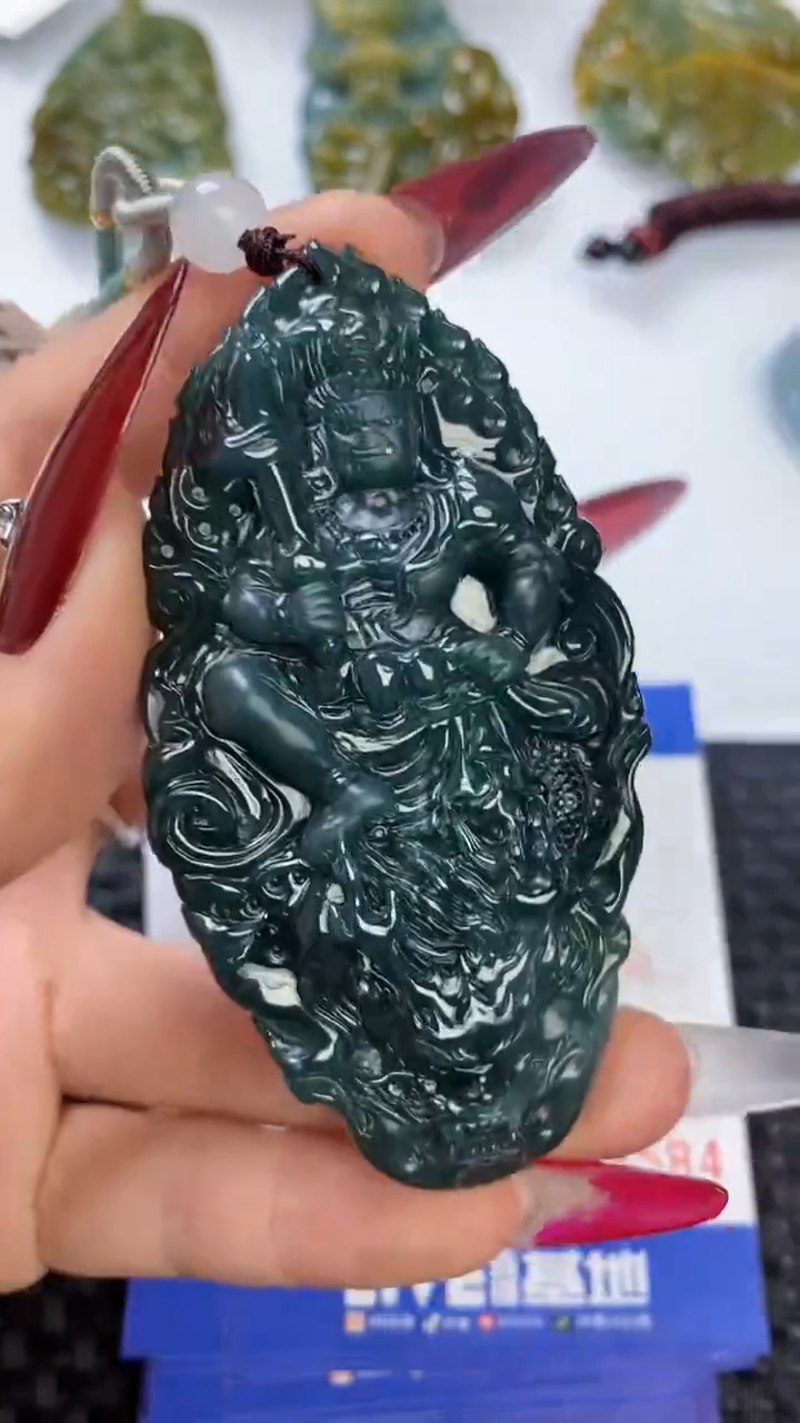 【闪购商品】翡翠颈饰未镶嵌111111111111111