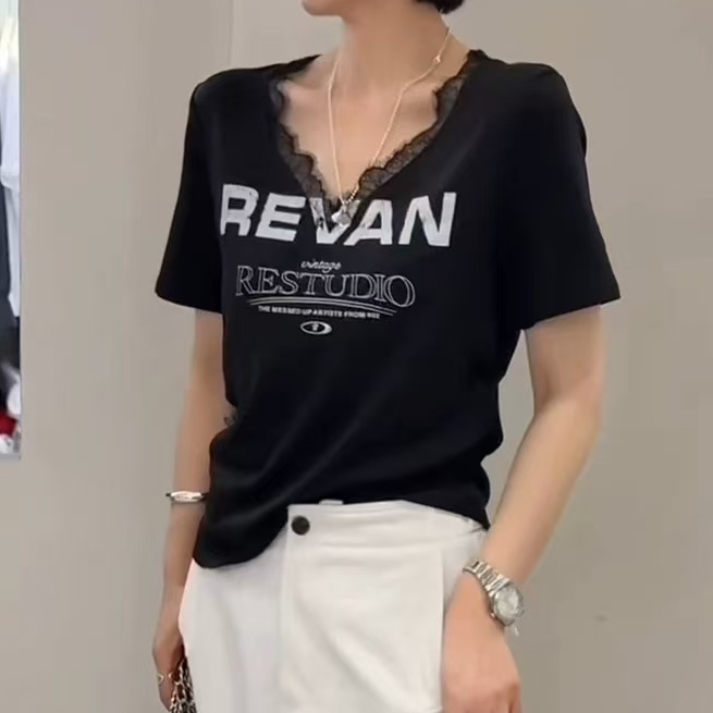 【看准下单】欧货南油字母印花V领短袖T恤女夏季新款时尚蕾丝拼接