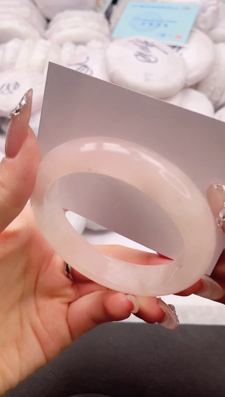 【闪购商品】石英质玉手镯未镶嵌6K47-56