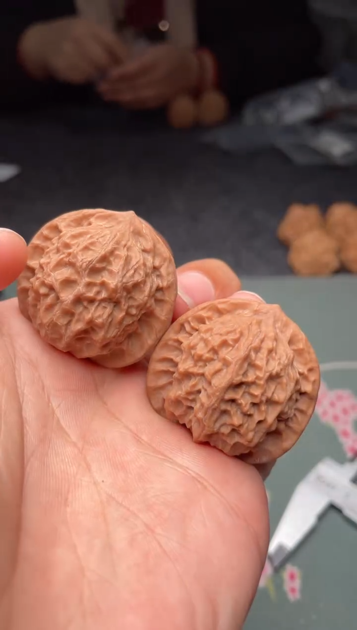 把件文玩核桃a252   瓷娃娃 36尺