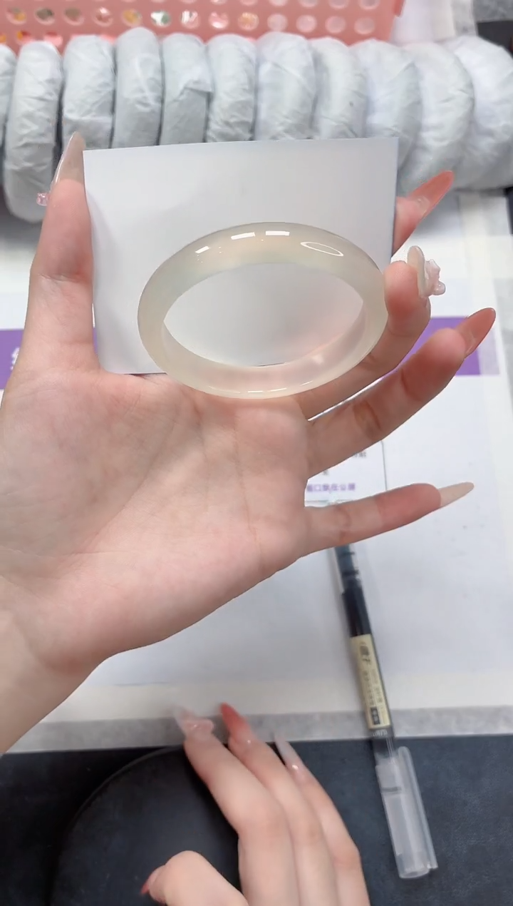 石英质玉手镯未镶嵌45-52香槟