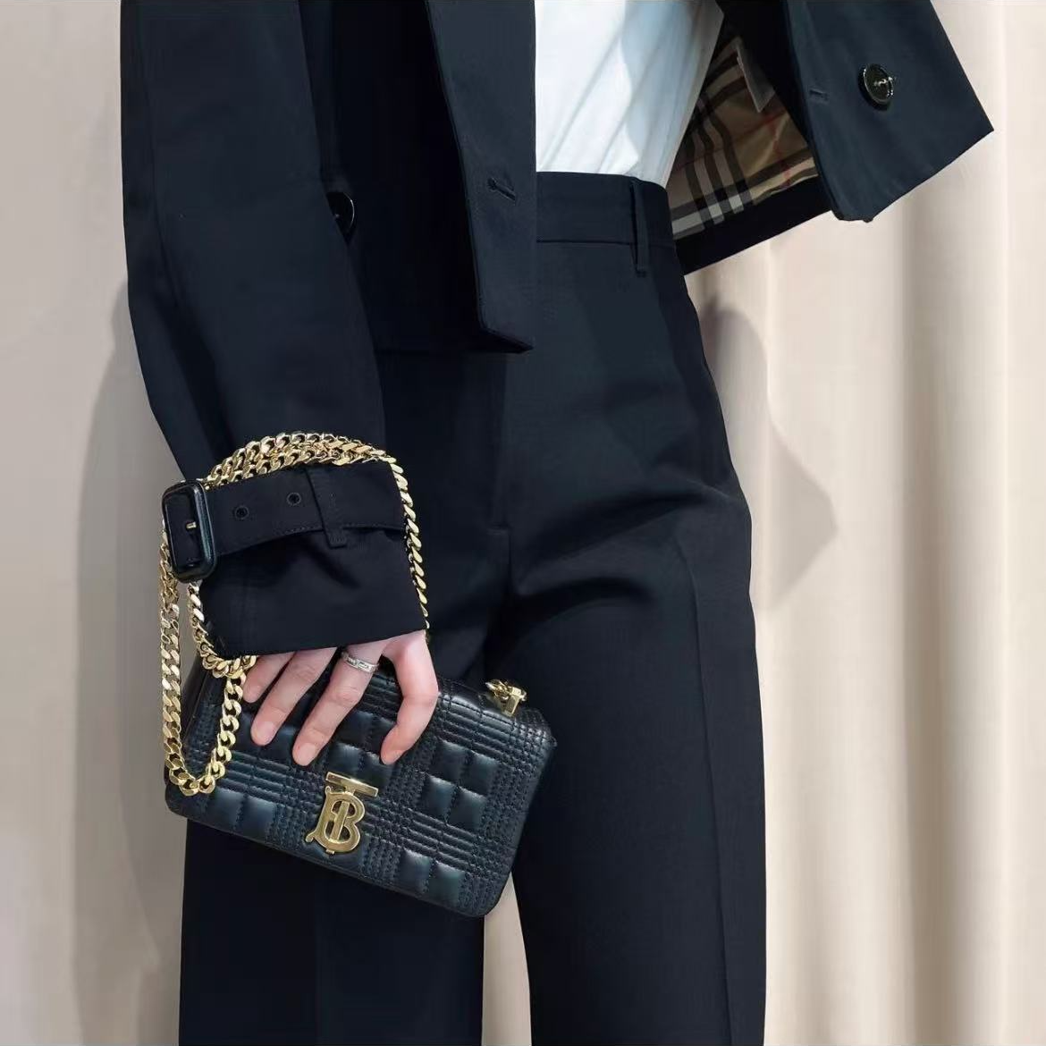 95新 BURBERRY/博柏利 茉上/ 博柏利TB系列链条斜挎包