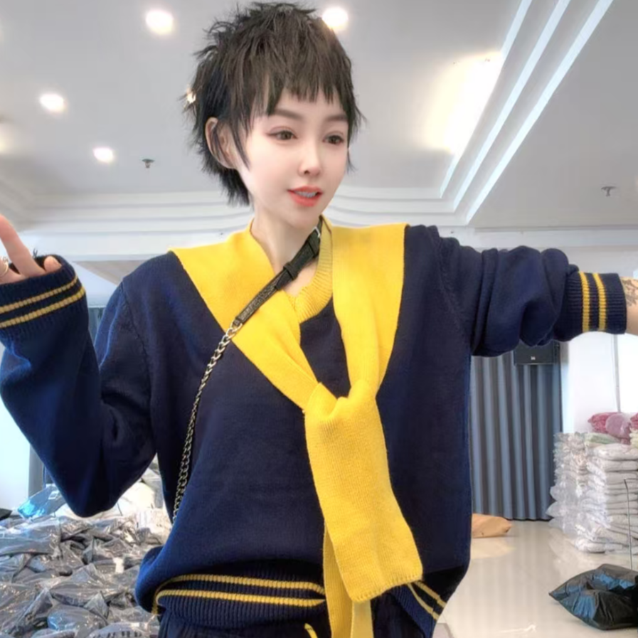 时尚款欧姐家藏蓝色披肩毛衣