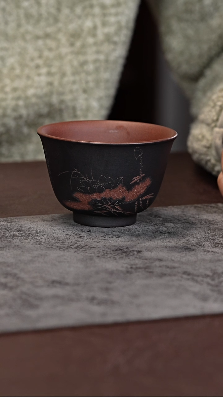 茶杯紫泥双色粉桨荷花