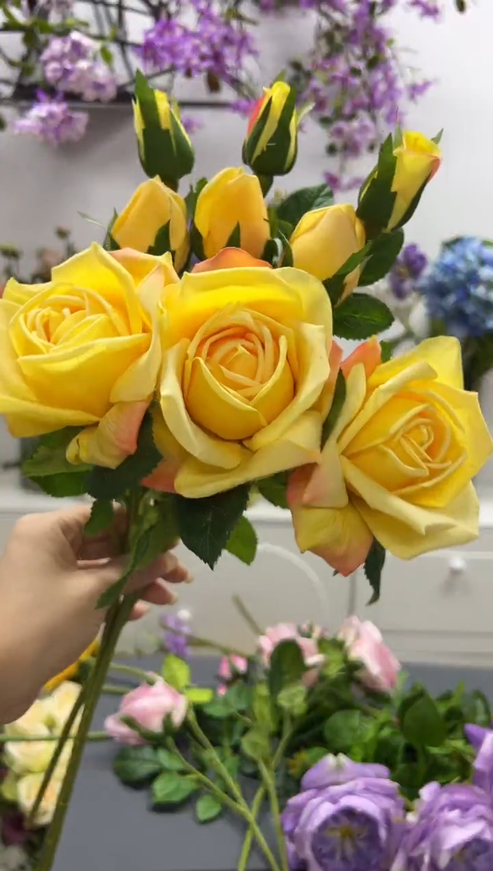 3枝黄色手感保湿妃子玫