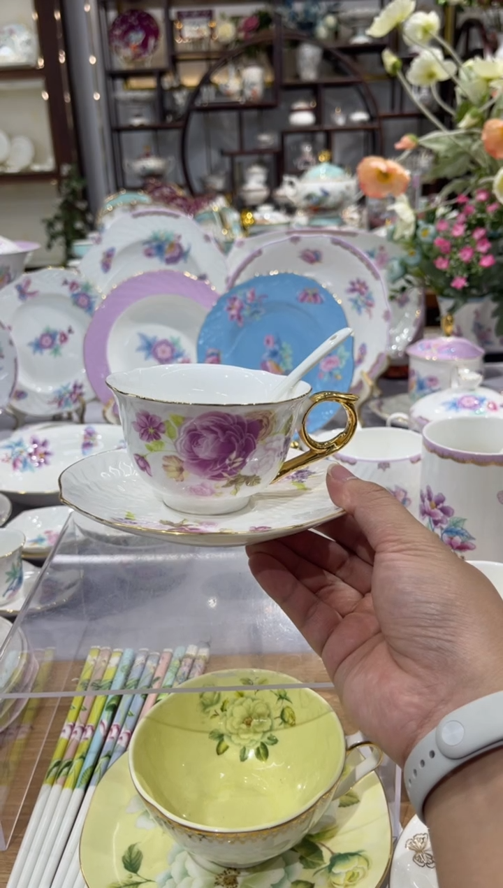 45%以上骨粉骨瓷咖啡杯碟配小白勺