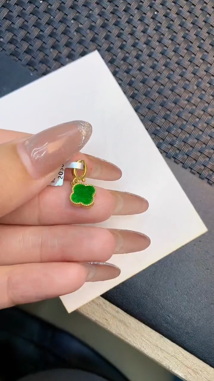 颈饰未镶嵌翡翠1