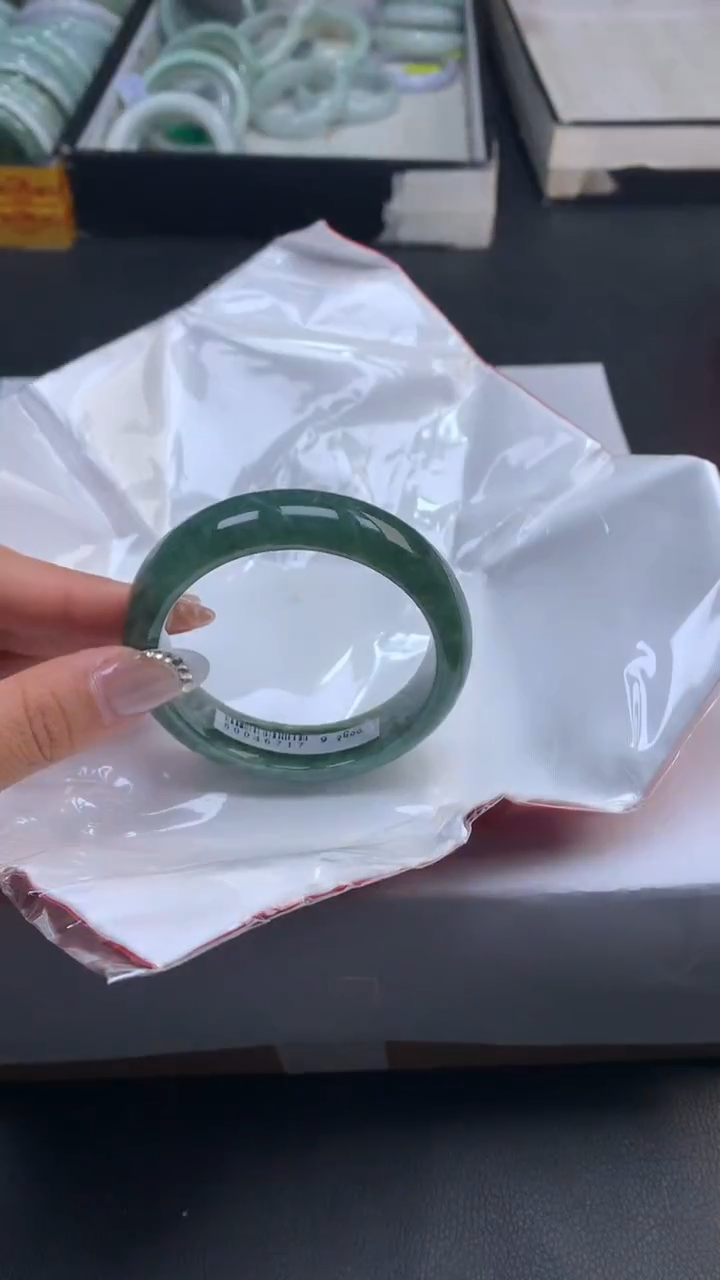 【闪购商品】翡翠手镯未镶嵌天然缅甸A货翡翠手镯