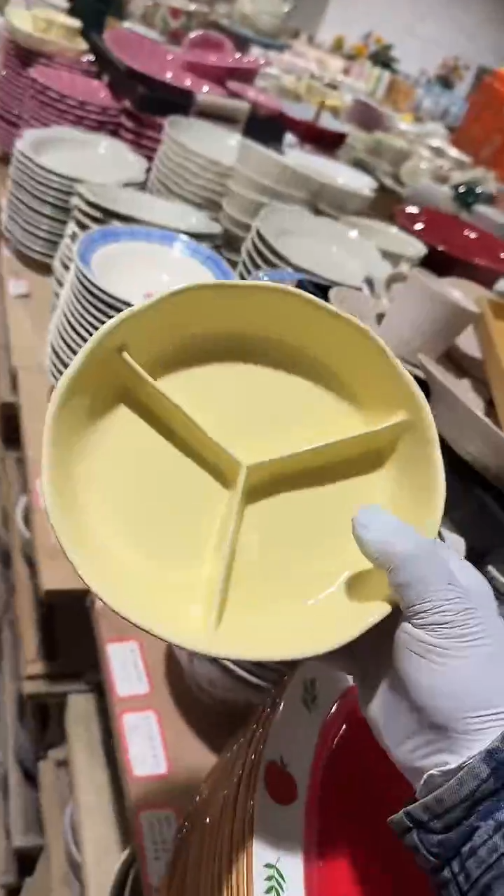 陶瓷奶油黄分餐盘微瑕 凑满20元包邮