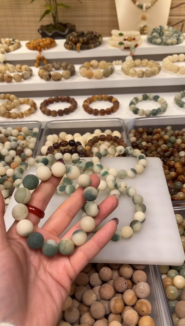 【闪购商品】白玉菩提手串卡14绿飘花手串