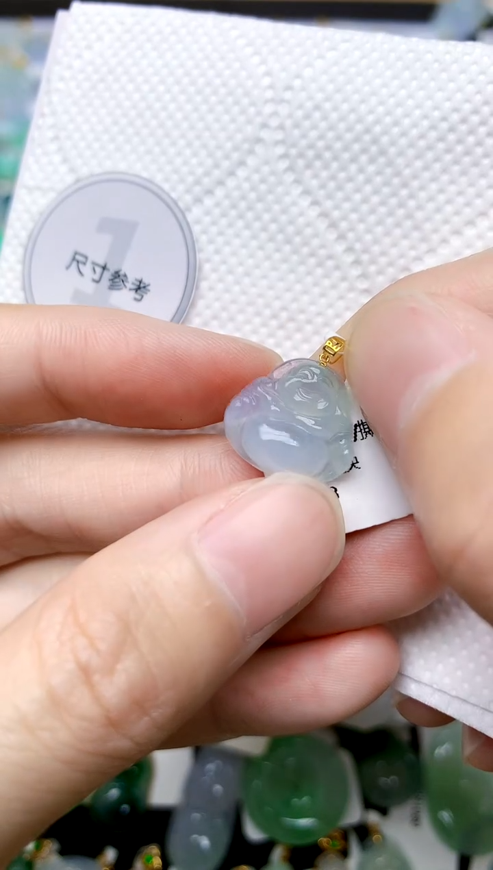 颈饰18K金镶嵌翡翠天然A货翡翠