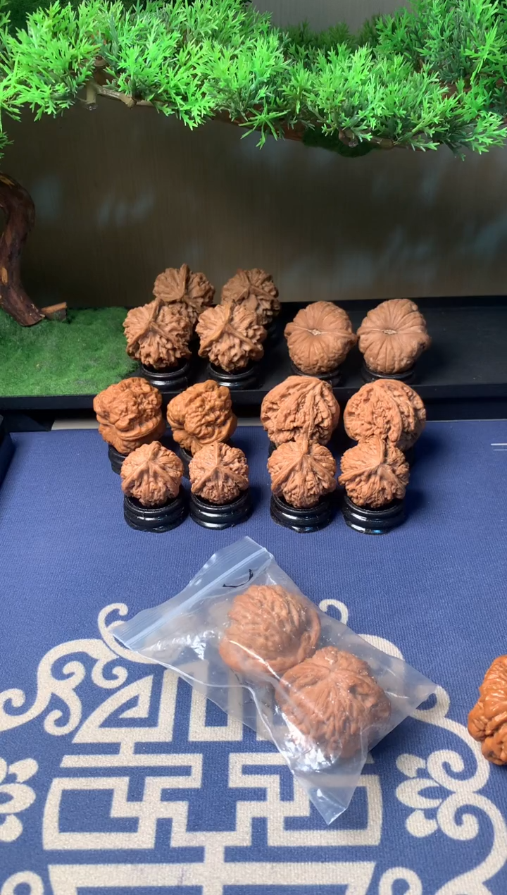 【闪购商品】文玩核桃吊坠44闷白