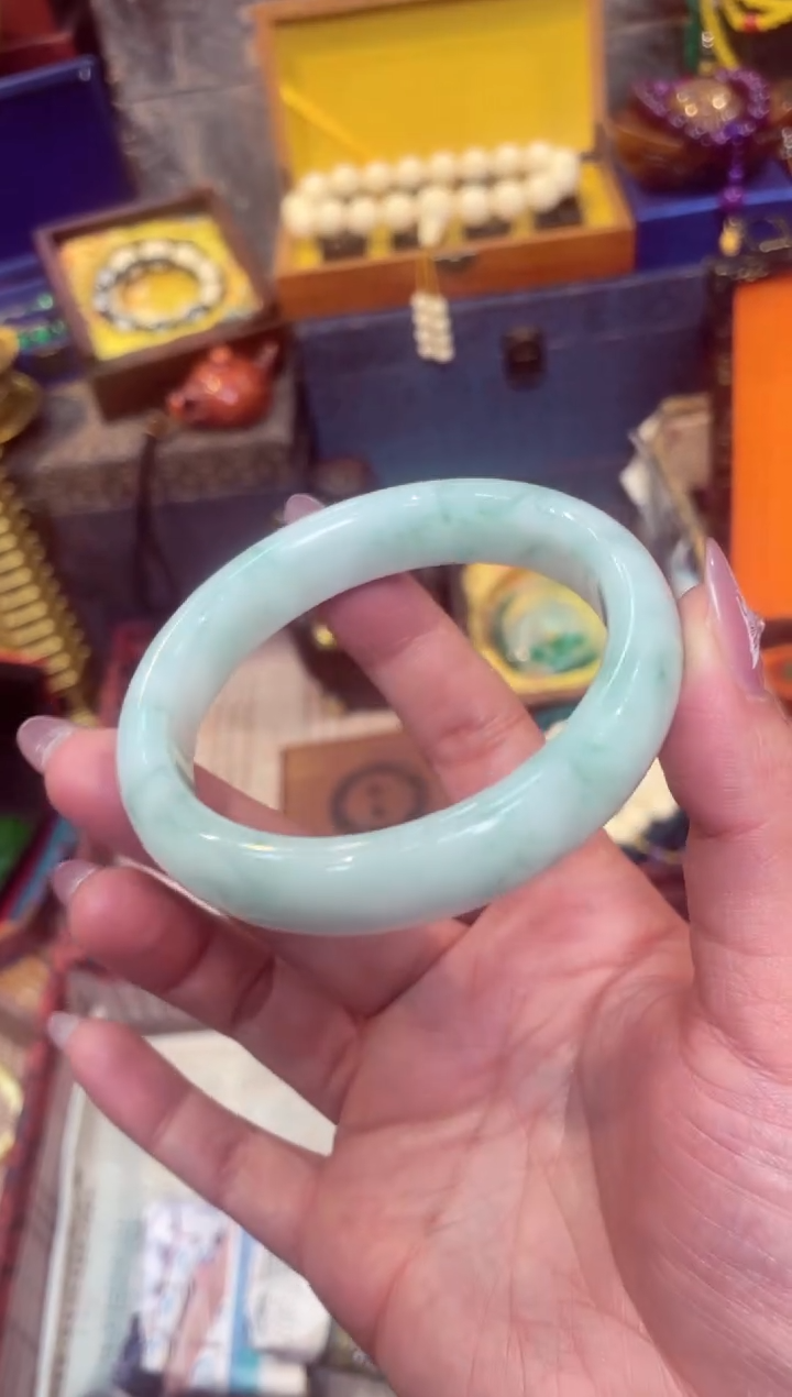 【闪购商品】翡翠手镯未镶嵌           