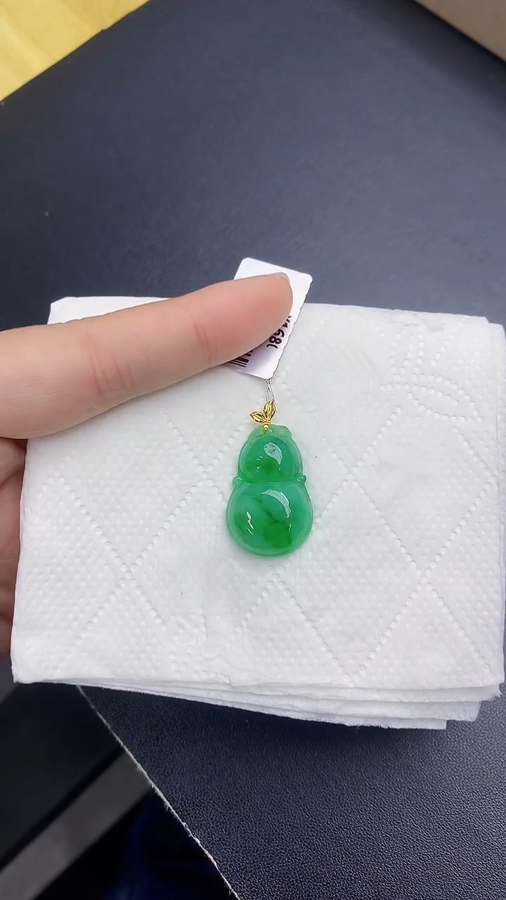 颈饰18K金镶嵌翡翠天然缅甸A货百元以上9元证书费自理