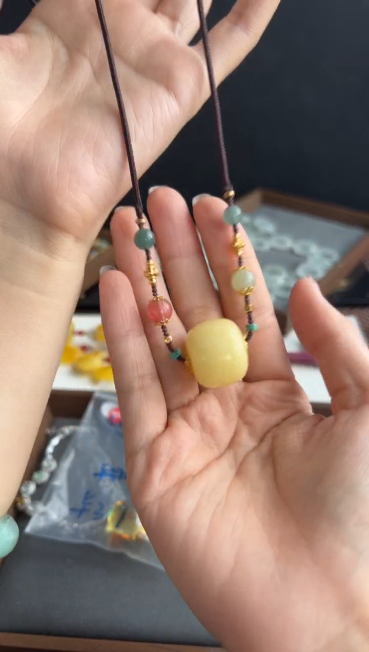 蜜蜡颈饰未镶嵌606买断