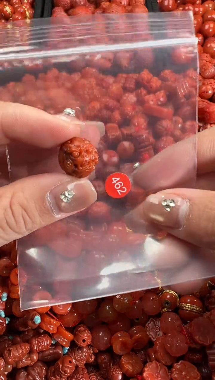 南红玛瑙未镶嵌颈饰1