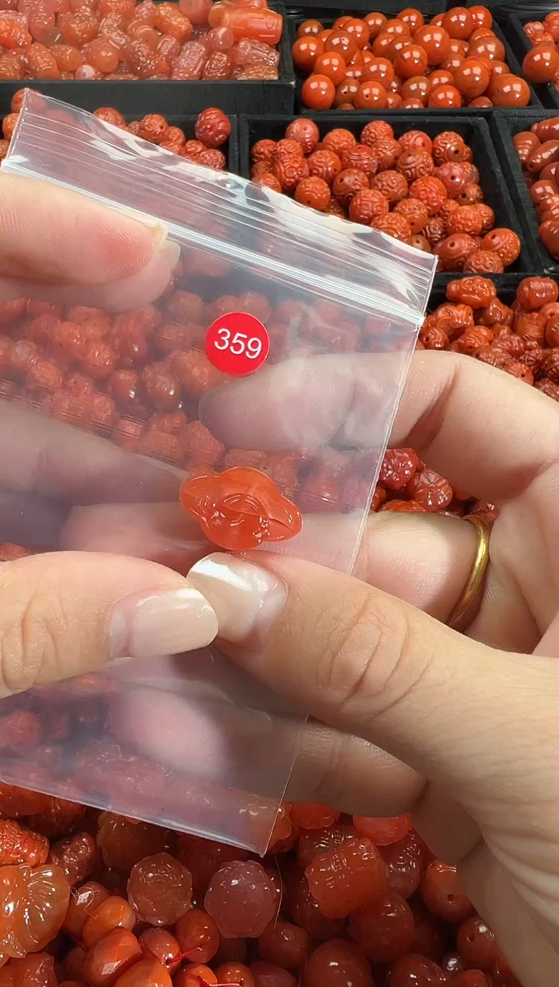 颈饰未镶嵌南红玛瑙1