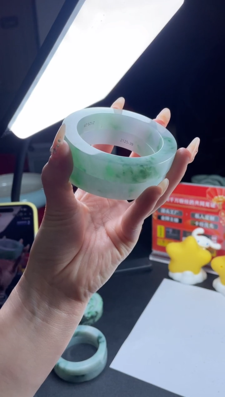 【闪购商品】定制翡翠手镯未镶嵌手镯DDH/发一件