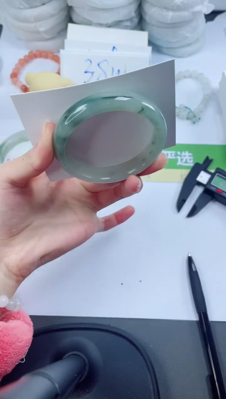 【闪购商品】石英质玉手镯未镶嵌154-57