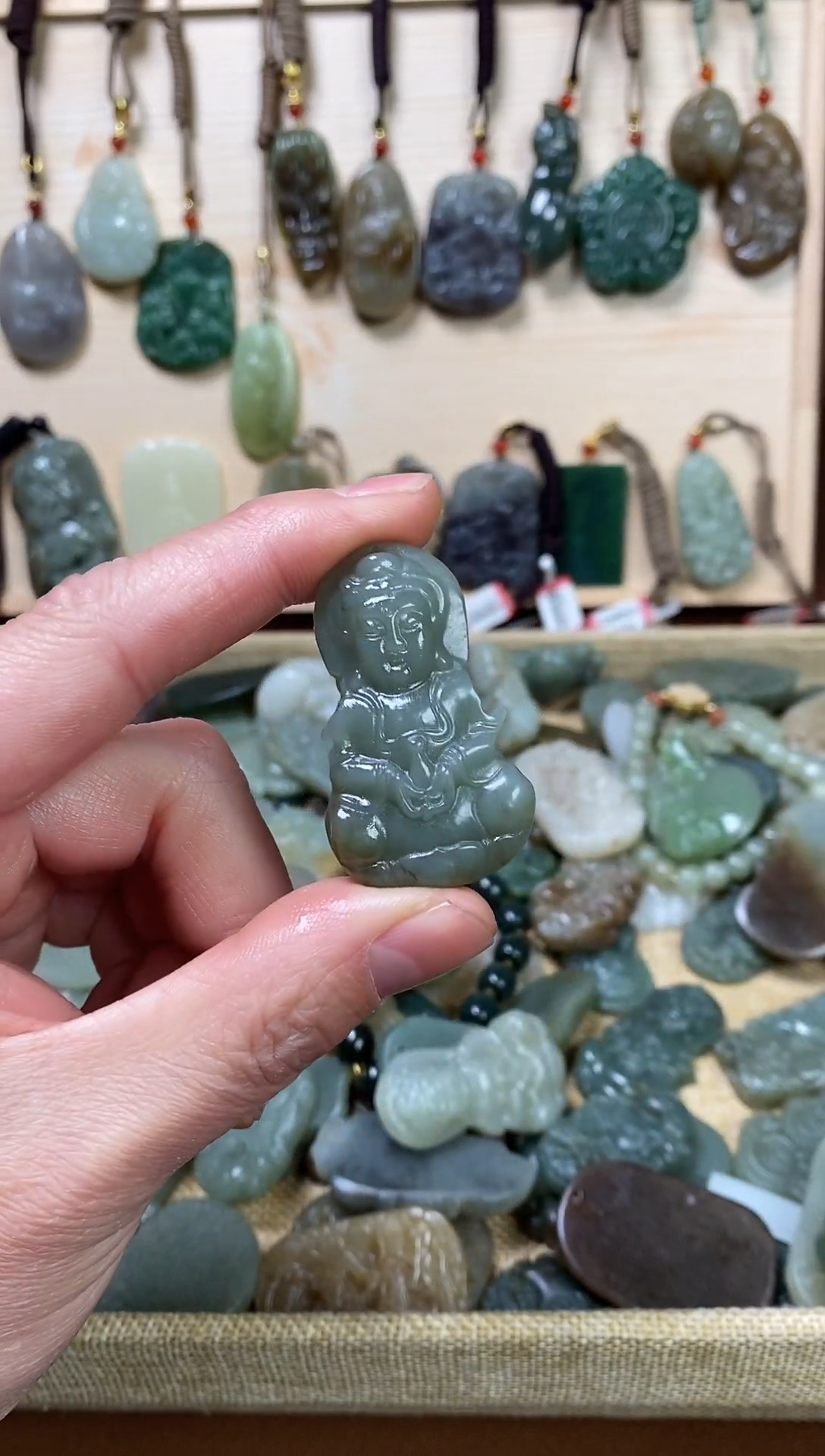 颈饰未镶嵌和田玉1