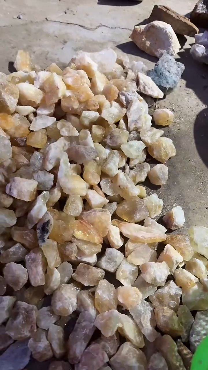 【闪购商品】水晶摆件未镶嵌黄水晶碎石 500g