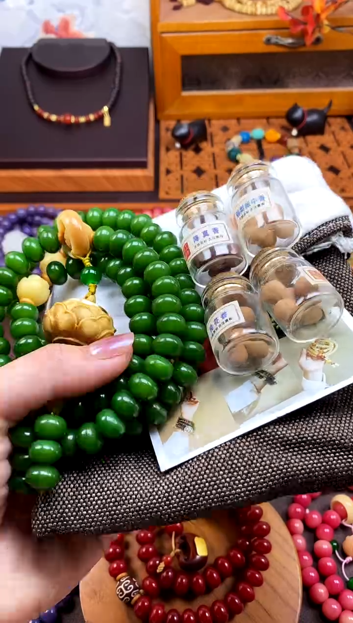 【闪购商品】白玉菩提手串绿菩提多圈 香盒款+香丸