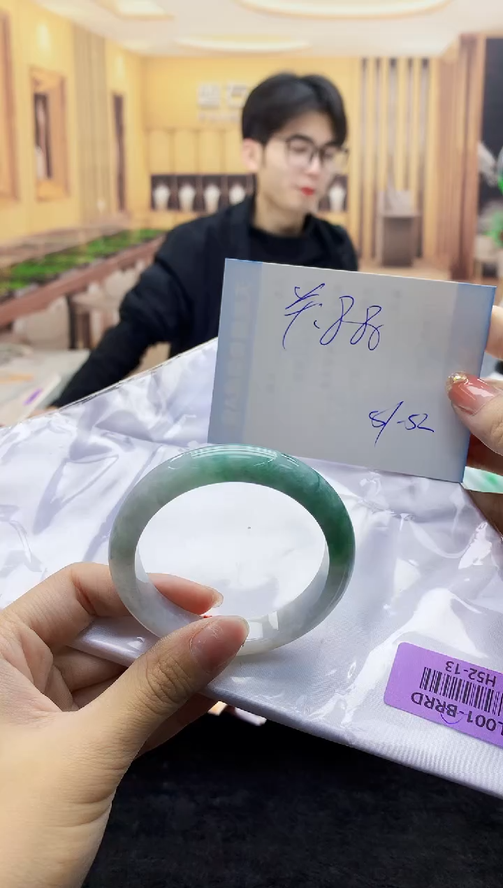 【闪购商品】翡翠手镯未镶嵌    H52-13