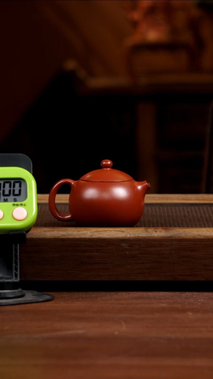 【闪购商品】紫砂茶壶红皮龙西施125CC