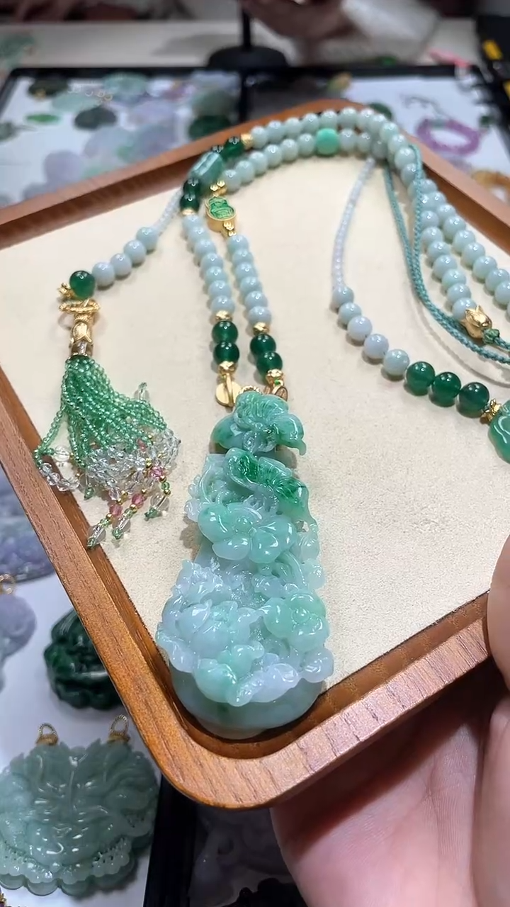 【闪购商品】翡翠颈饰未镶嵌吊坠