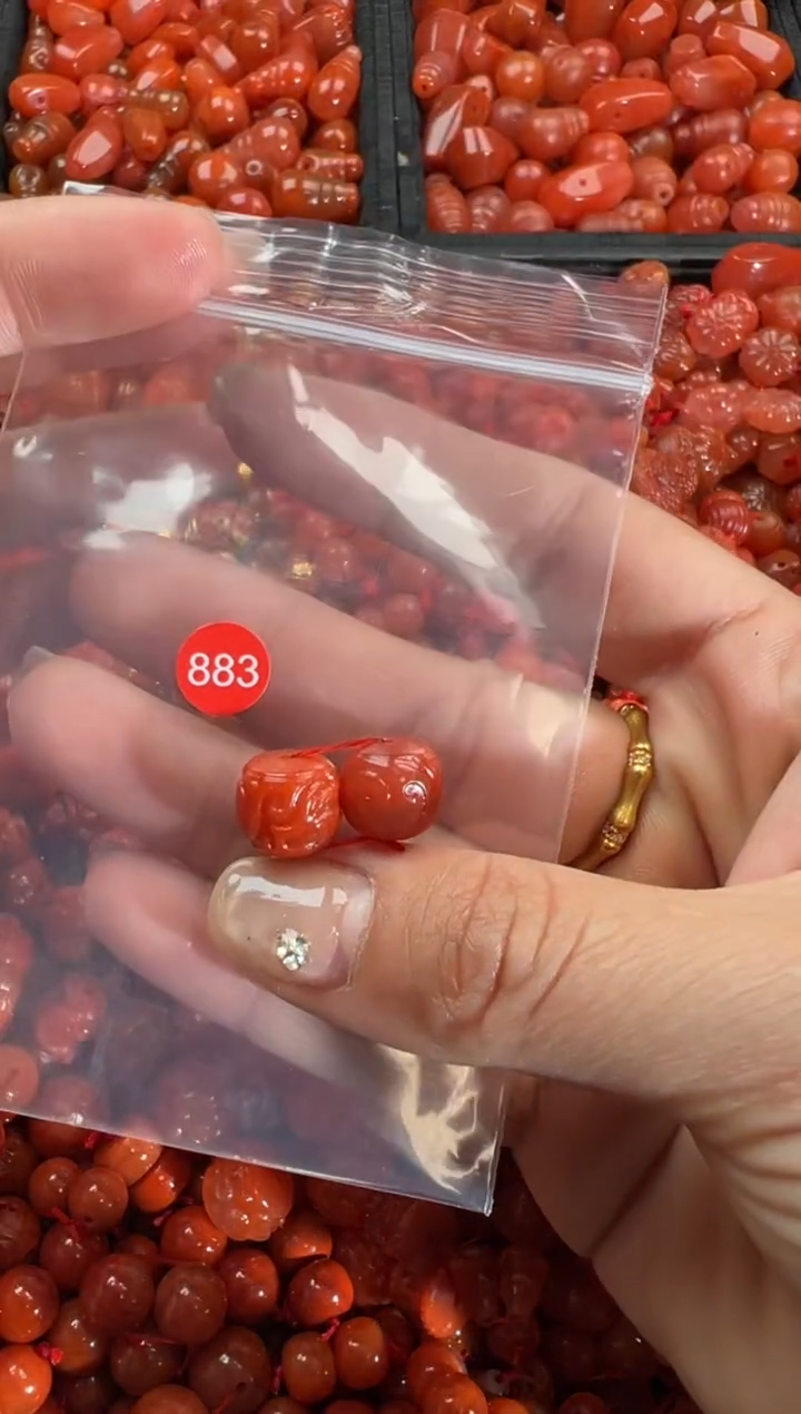 【闪购商品】南红玛瑙颈饰未镶嵌1