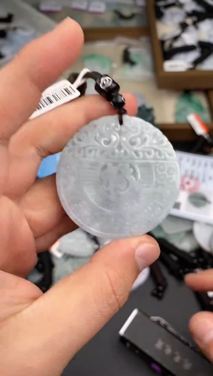 【闪购商品】翡翠颈饰未镶嵌  天然翡翠，一物一图