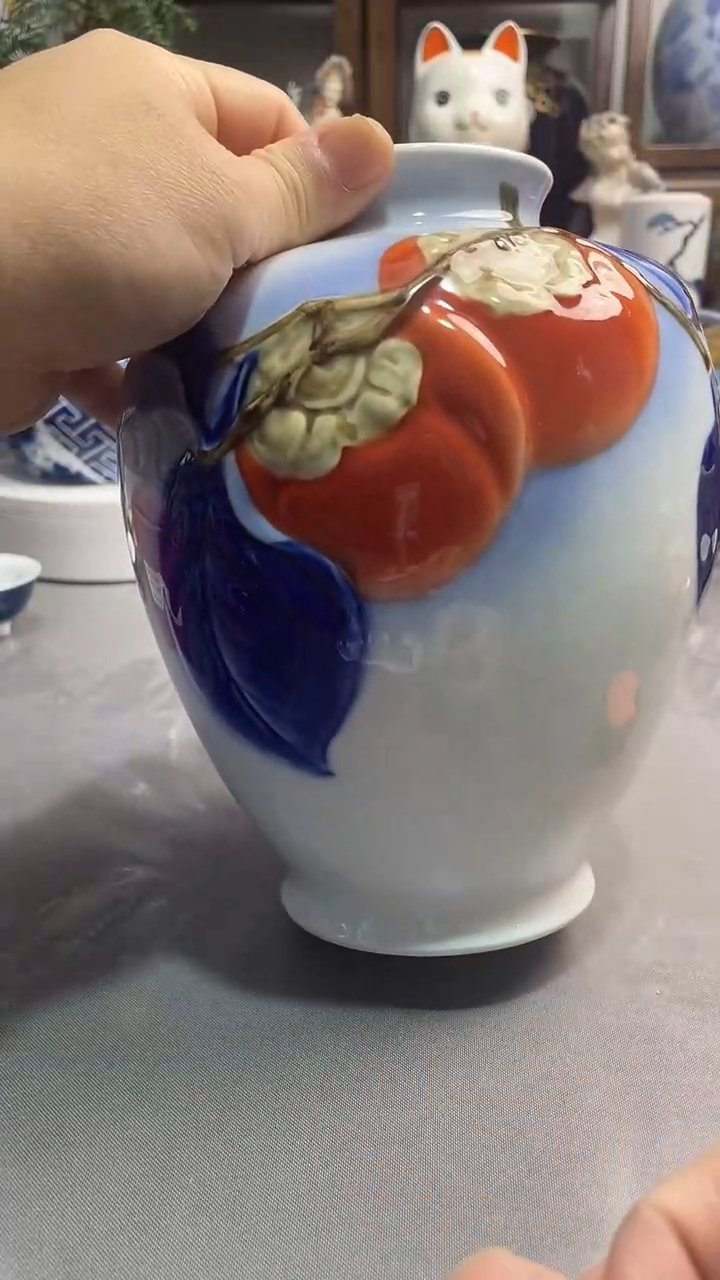 瓷片深川制浮雕花瓶