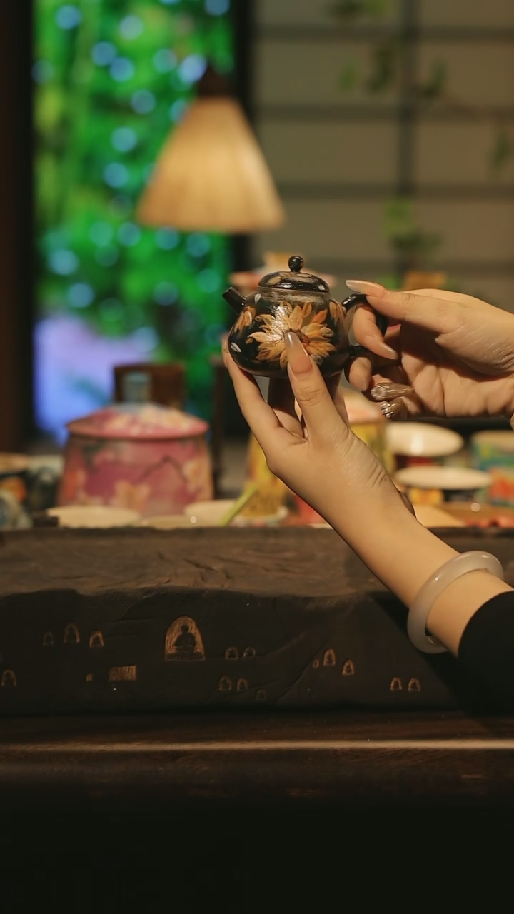 陶瓷景德镇高温手绘釉下彩设计师款式