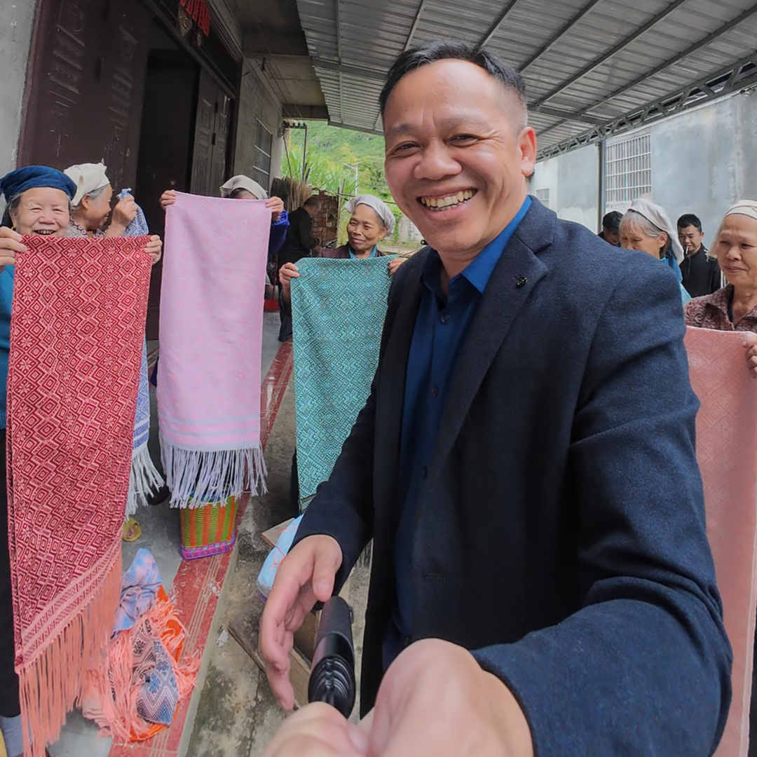 【广西非遗】织娘纯手工编织壮锦围巾红村粉标12月17日