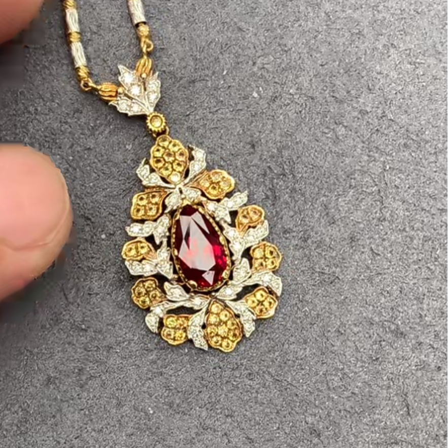 1克拉红宝石项链