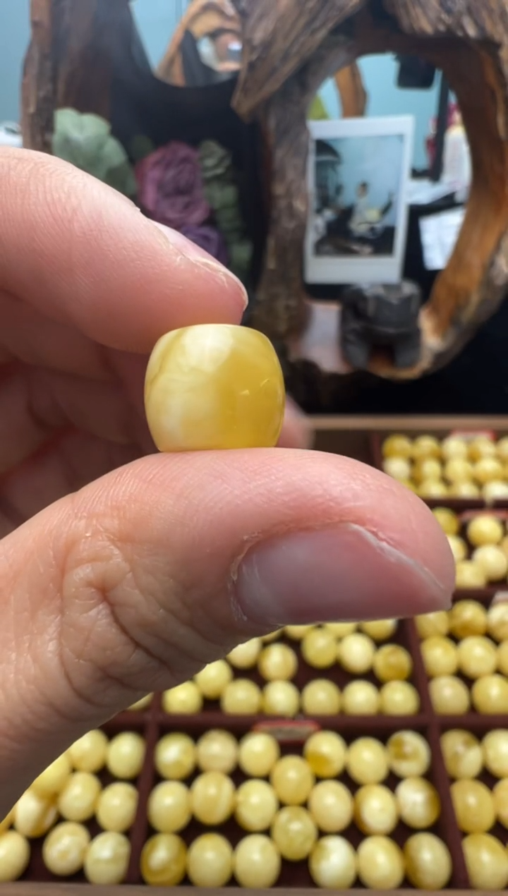 【闪购商品】蜜蜡裸石未镶嵌俄料直切12*10.5mm1.057克