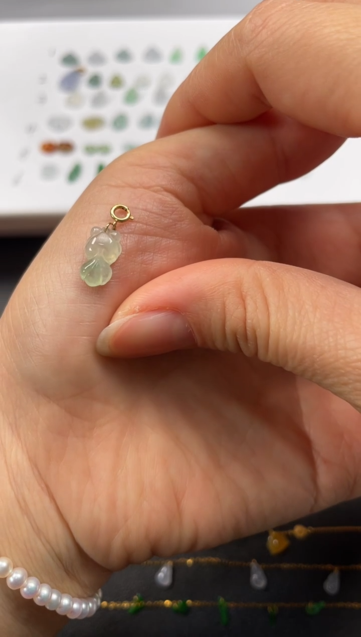 吊坠(不含链)18K金镶嵌翡翠一个JK212