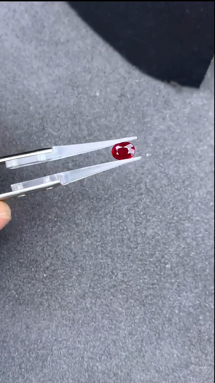 【闪购商品】红宝石裸石未镶嵌1.09克拉无烧鸽血红