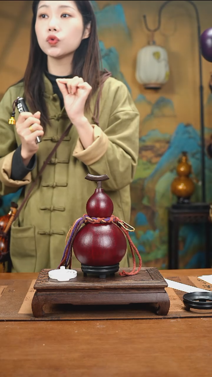 YQ009简约大漆款天然酒葫芦（一物一拍）