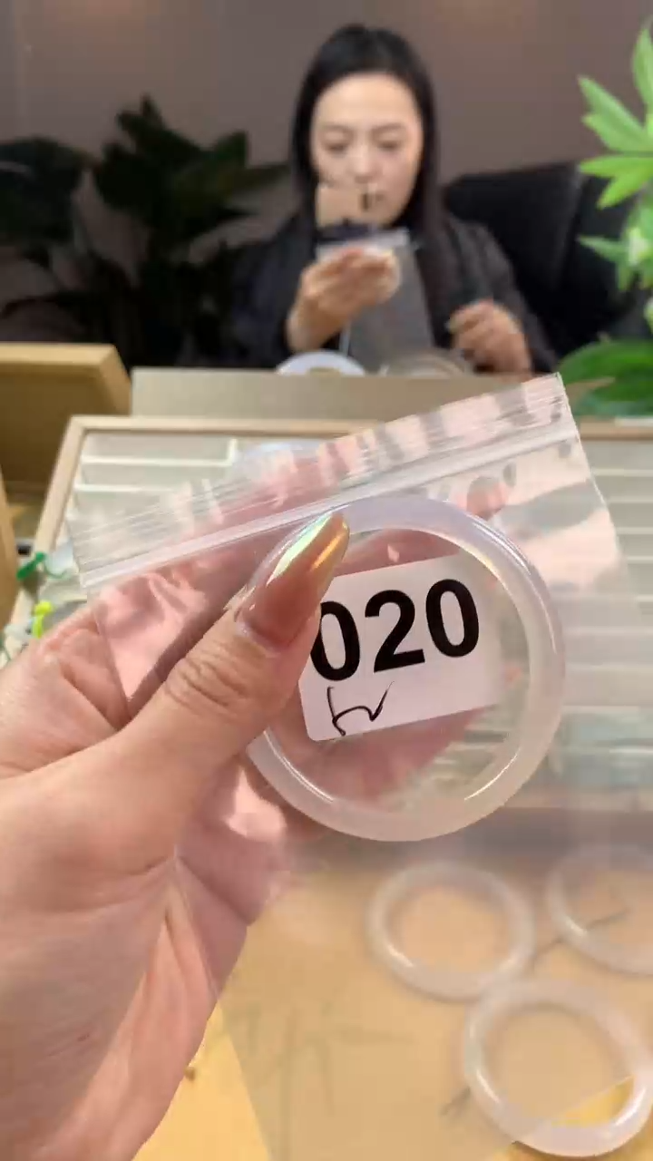 【闪购商品】玛瑙/玉髓手镯未镶嵌020